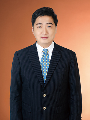 簡重文 肖像