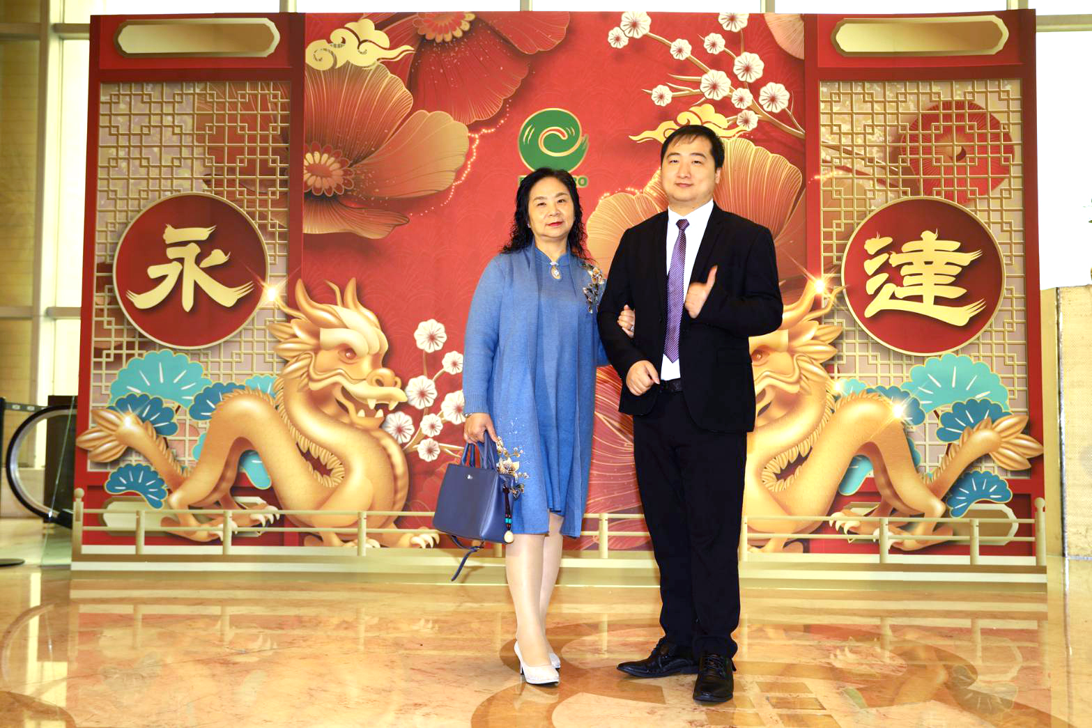 項若薇業務籌備協理及簡重文業務儲備協理透過永達的創業平台，讓保險事業得以傳承。