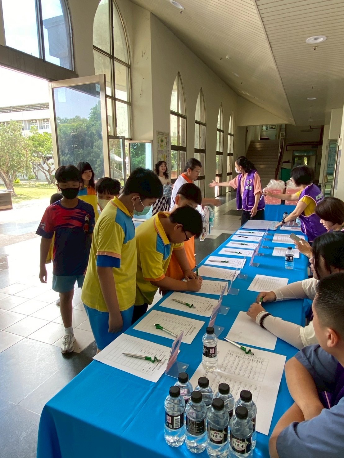 嘉南地區12所國中、小學共計61位孩子參與。