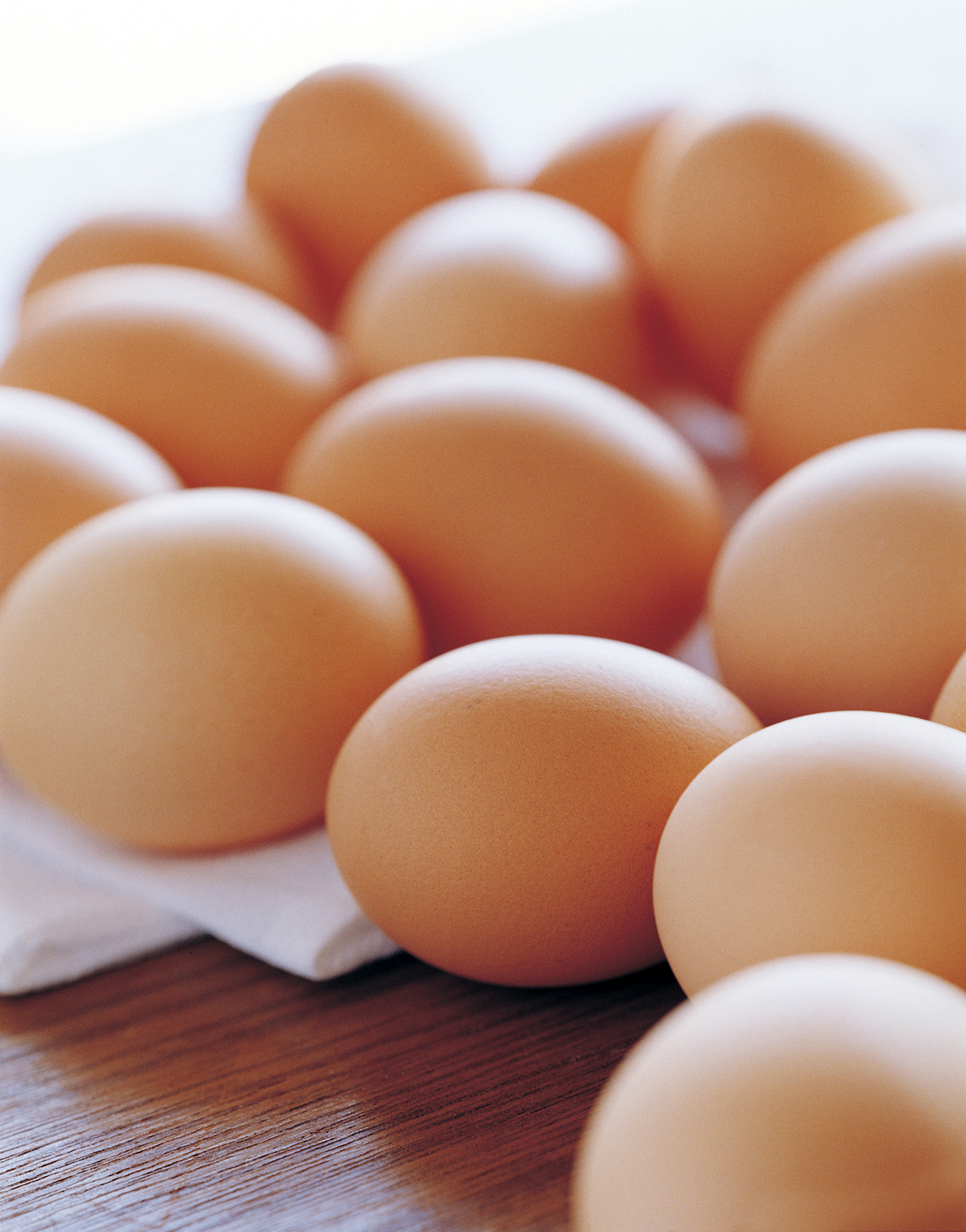 肺腺癌患者應選擇營養豐富、易消化吸收的食物如蛋類。