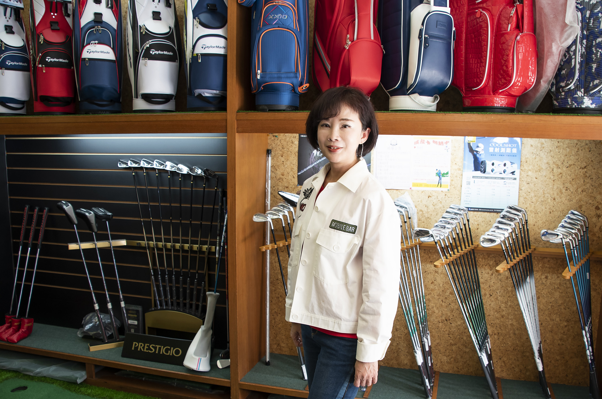 菁英高爾夫行銷有限公司創辦人之一：呂美娟小姐。