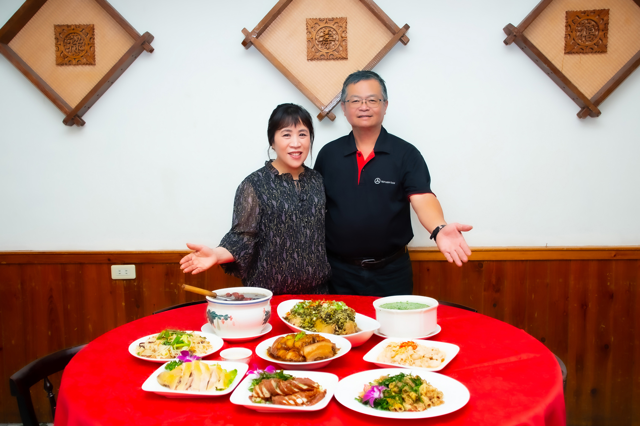 陳保良、吳玉娥賢伉儷攜手打造最有人情味的餐廳。