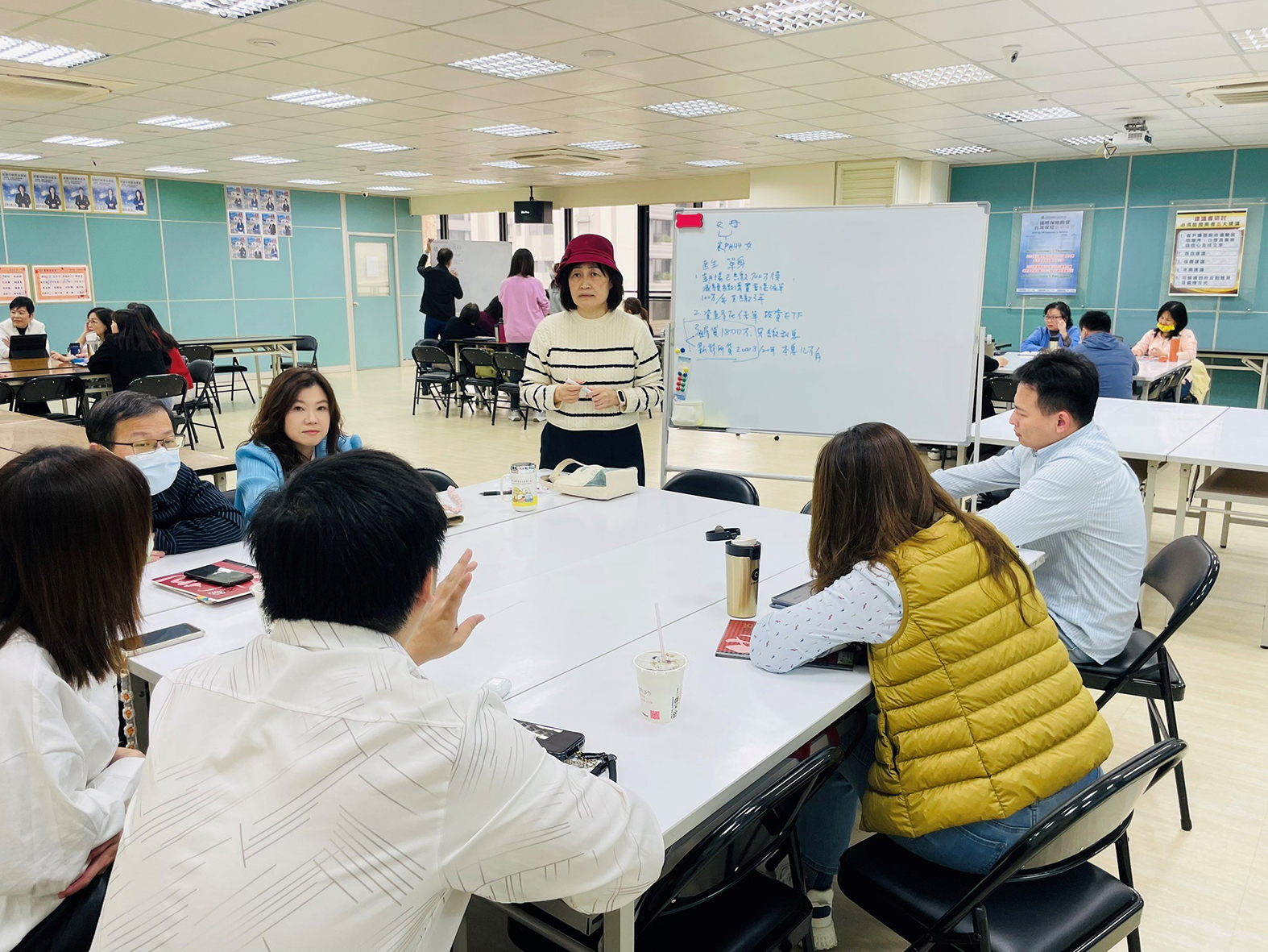 每週三建議書研討,協助夥伴提供客戶最適合的規劃。