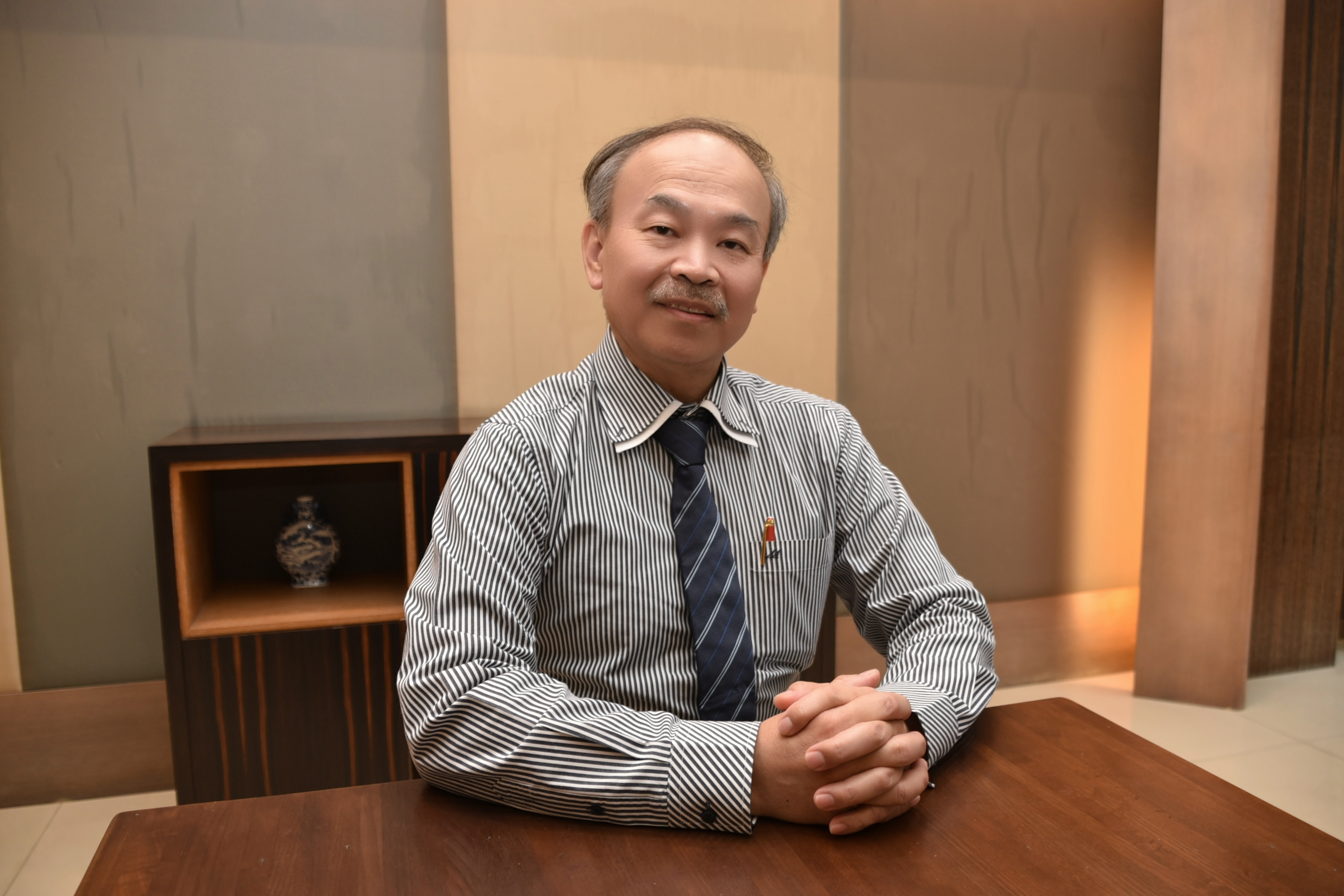 曹中侃教授投入研究，致力為患者贏得人生尊嚴。